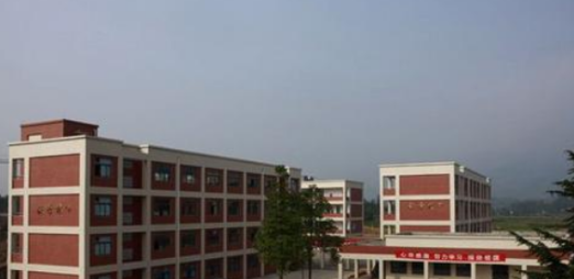 彭州天彭中學(xué)