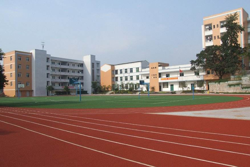 重慶市沙坪壩區(qū)回龍壩鎮(zhèn)初級中學校