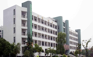 湖南省常德市第十三中學(xué)