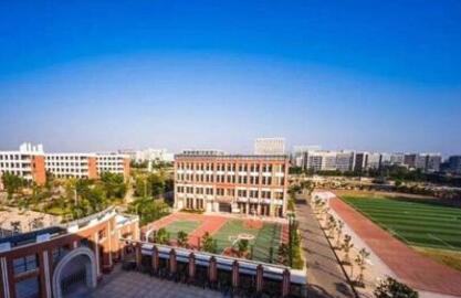成都市第二十中學?！赋踔胁俊?></a></div>
            <dl>
              <dt><a href=