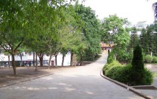東興區(qū)第十二中學(xué)