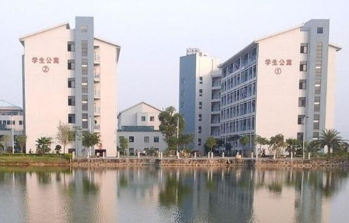 商丘醫(yī)學高等專科學校2021年招生簡章