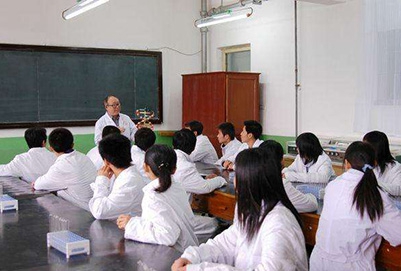黑龍江護(hù)理?？茖W(xué)校2023年學(xué)費(fèi)