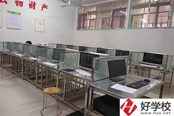 懷化成碩職業(yè)學(xué)校的地址在哪？有什么辦學(xué)特色？