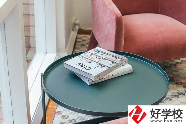 懷化啟航衛(wèi)生學校護理專業(yè)好不好？學費貴嗎？