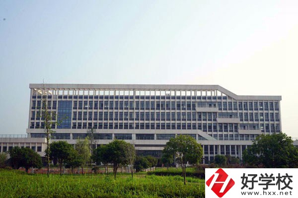 益陽職業(yè)技術(shù)學院（中職部）的招生代碼是多少？學校好不好？