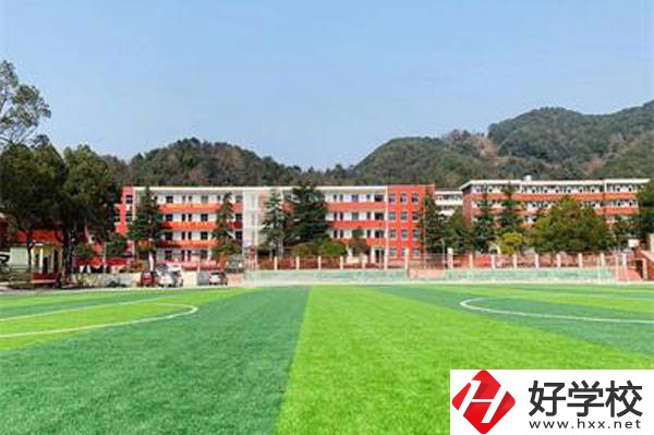 岳陽市理工職業(yè)技術(shù)學(xué)校的特色專業(yè)有哪些？