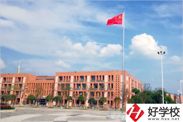 懷化讀公辦職高選哪些學校比較好？
