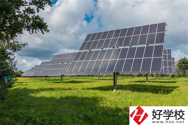在湖南初中畢業(yè)如何選專業(yè)？有什么專業(yè)可以推薦？
