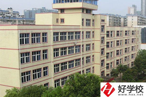 在郴州讀中專(zhuān)一年學(xué)費(fèi)要多少？