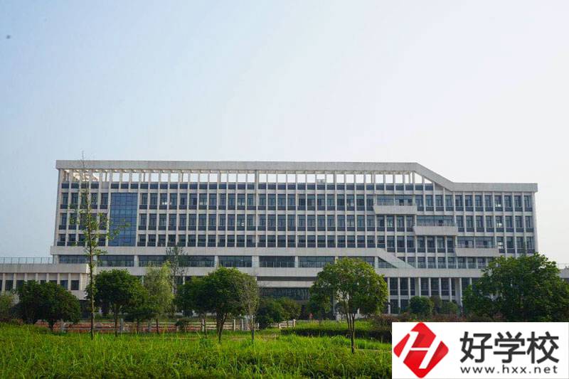 益陽職業(yè)技術學院教學樓