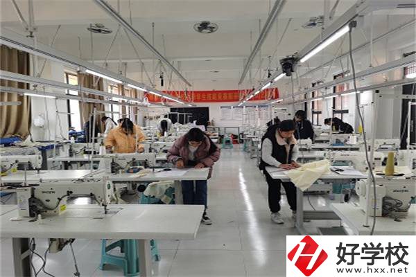 桂陽縣職業(yè)技術教育學校實訓室