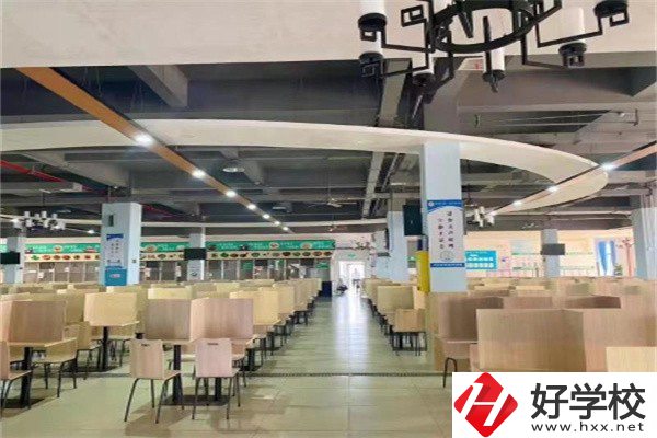 長沙經(jīng)貿(mào)職業(yè)中專有哪些招生專業(yè)？有哪些辦學(xué)優(yōu)勢？
