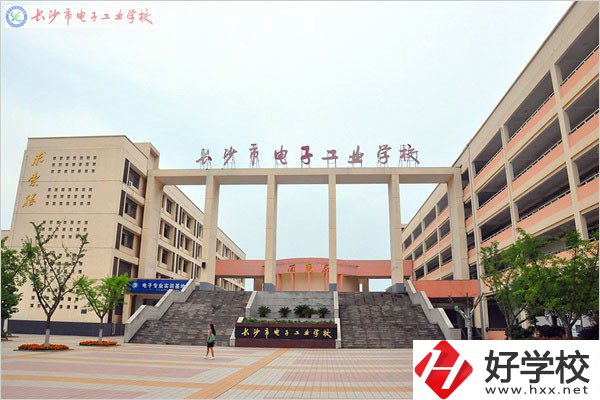 長沙學(xué)費(fèi)便宜的中專有哪些？有什么招生專業(yè)？