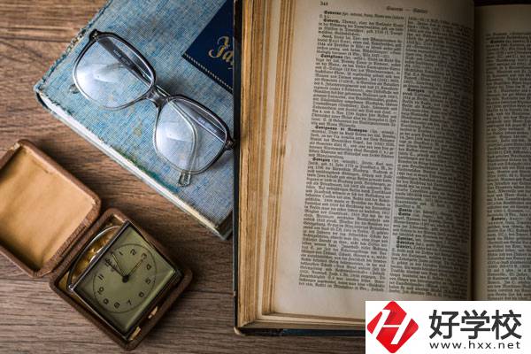 郴州工業(yè)交通學(xué)校辦學(xué)地址在哪兒？