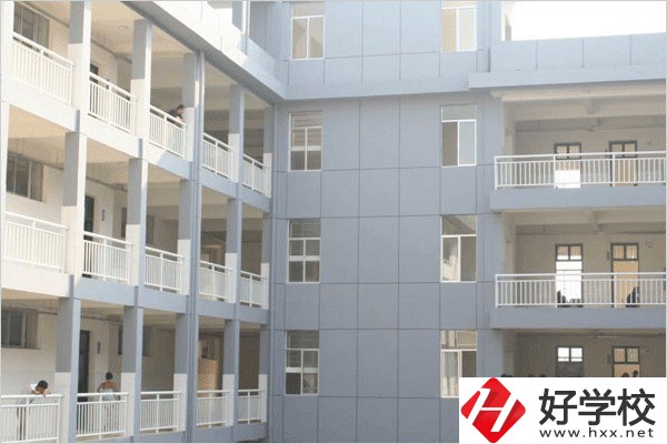 張家界公辦中職有哪些？學(xué)費(fèi)多少？