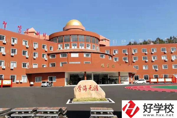 湘潭天人中等職校是私立的嗎？有什么教學(xué)特色？