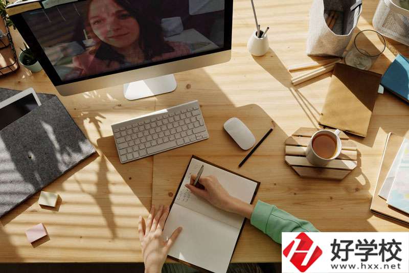 新化縣楚怡工業(yè)學(xué)校是職高嗎？怎么樣？