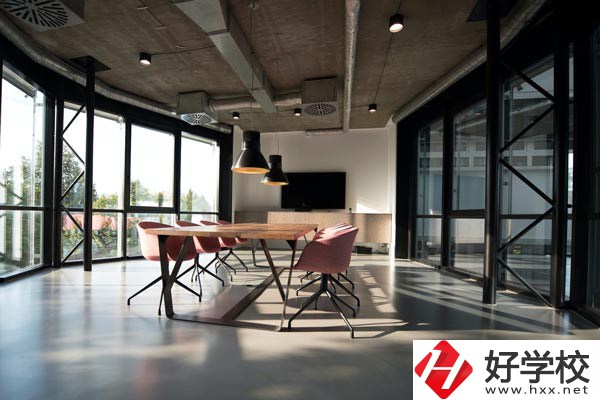 湖南育才技工學(xué)校設(shè)有哪些專(zhuān)業(yè)？就業(yè)方向如何？
