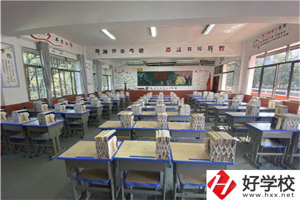 益陽有什么醫(yī)衛(wèi)類的中專學(xué)校？辦學(xué)有特色嗎？