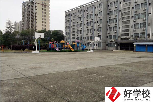 益陽(yáng)電腦美術(shù)職業(yè)學(xué)校有什么特色專業(yè)？