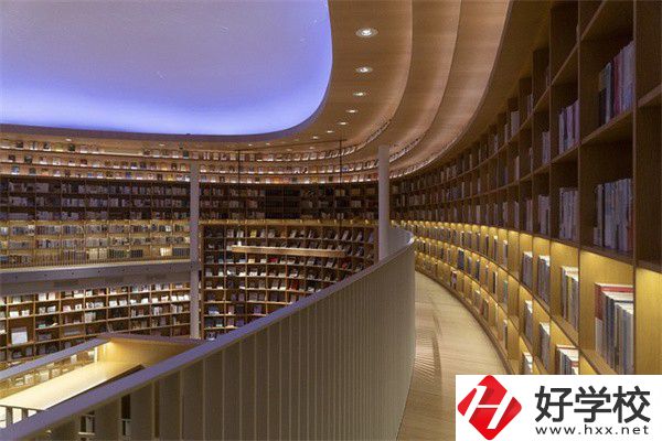 益陽公辦的中專有什么？上中專要考慮哪些問題？