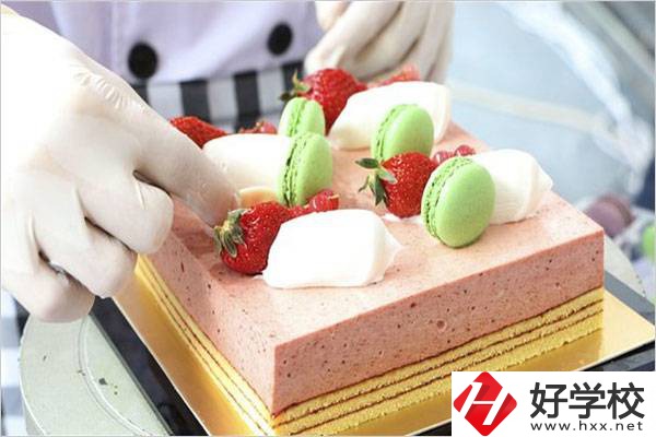 在湖南女生讀技校學(xué)什么專業(yè)最吃香？就業(yè)前景怎么樣？