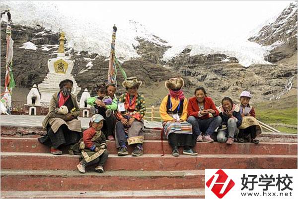 張家界少數(shù)民族加分政策是什么？中專升大專加分嗎？