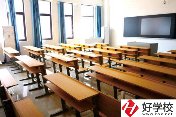 湖南省陶瓷技師學院開設了哪些特色專業(yè)？