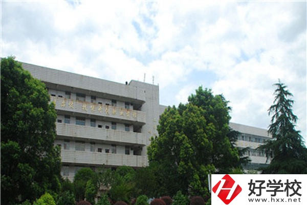郴州想學(xué)平面設(shè)計(jì)推薦哪些中職？專業(yè)就業(yè)如何？