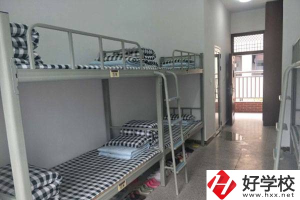 安化縣職業(yè)中專學(xué)?？梢詫W(xué)茶嗎?學(xué)費貴嗎?