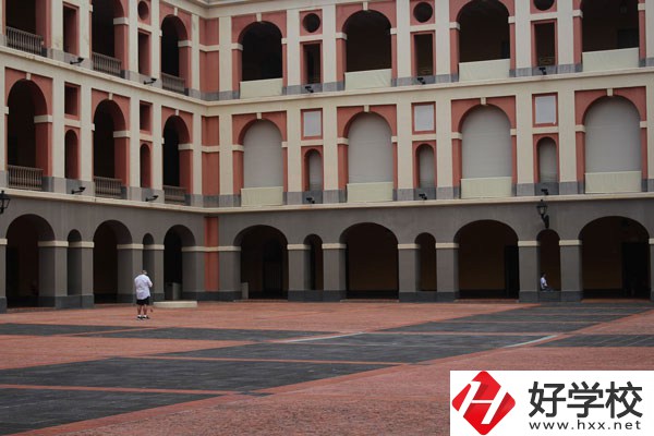 宜章縣中等職業(yè)技術(shù)學校好不好？讀了有出息嗎？