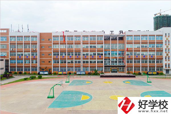 湖南健康學(xué)校是公辦嗎？師資力量怎么樣呢？