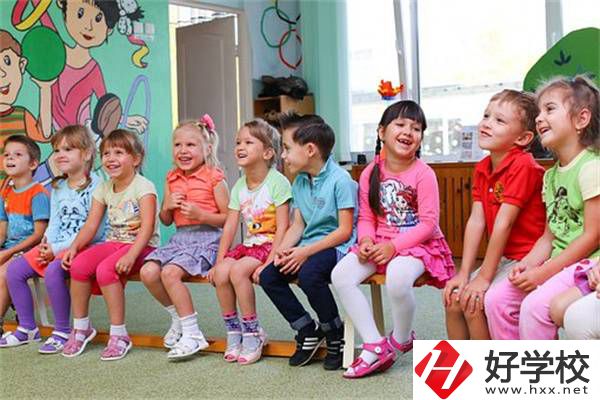 在湖南想當老師可以學哪些專業(yè)？需要考證嗎？