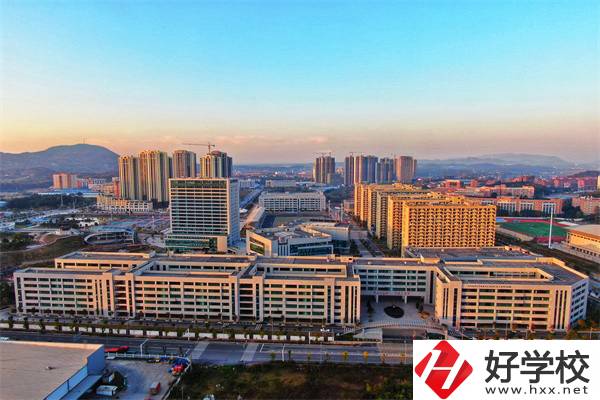 在湖南學(xué)外語(yǔ)可以讀什么職校？最新招生要求是什么？