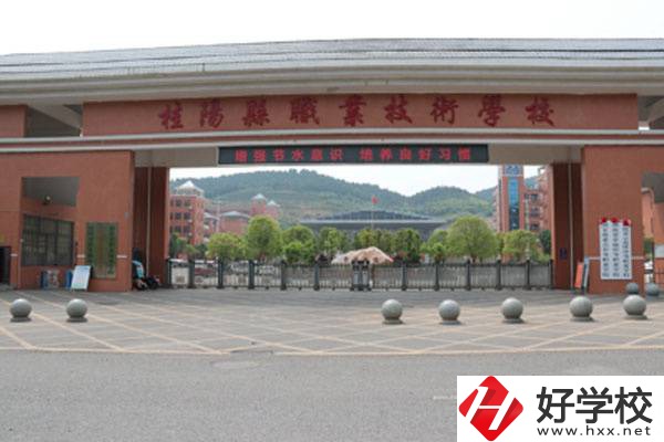 男生可以學(xué)幼兒保育專業(yè)嗎？郴州有學(xué)校推薦嗎？