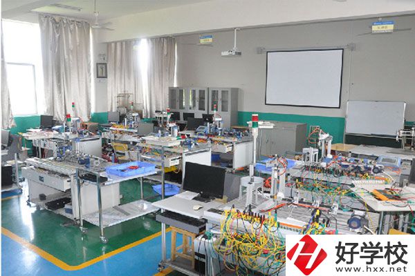 懷化工業(yè)中等專業(yè)學(xué)校值得去讀嗎？開設(shè)有哪些專業(yè)？