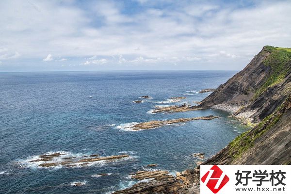 華容縣職業(yè)中專學(xué)校有高考班嗎？升學(xué)率怎么樣？