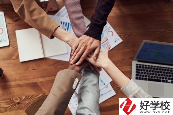 在長沙讀技校學數(shù)控技術專業(yè)，就業(yè)前景怎么樣?