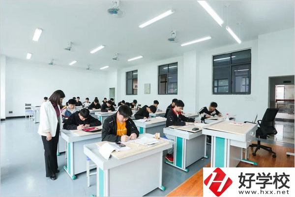 湘潭技師學(xué)院能學(xué)的專業(yè)多嗎？有哪些選擇？
