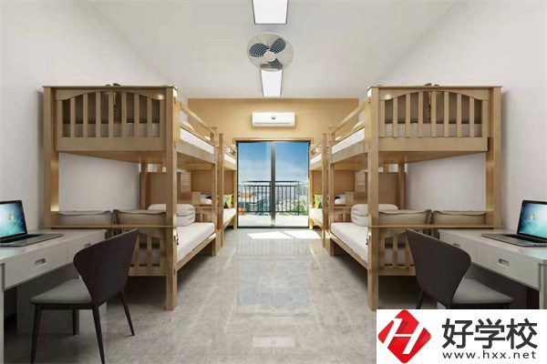 長(zhǎng)沙生活條件最好的技校是哪所？選學(xué)校要看哪幾點(diǎn)？