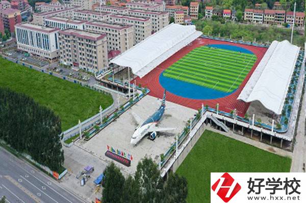 衡陽市中南科技財(cái)經(jīng)管理學(xué)校的辦學(xué)條件怎么樣？