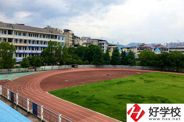 郴州有哪些中職學(xué)?？拷糜物L(fēng)景區(qū)？