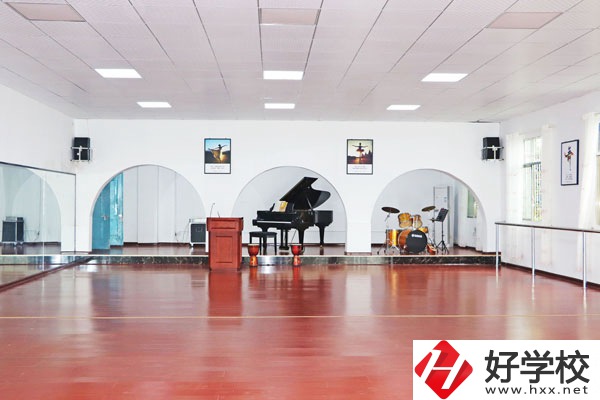 邵陽市開元職業(yè)技術(shù)學(xué)校適合初三畢業(yè)生報(bào)考嗎？