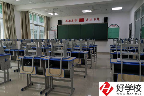 長沙康明中等職業(yè)學校開設(shè)了哪些招生專業(yè)？