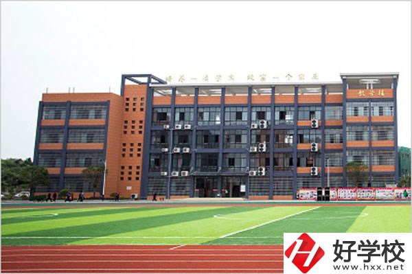 鳳凰縣職業(yè)中專學(xué)校實(shí)力如何？就業(yè)前景怎么樣？
