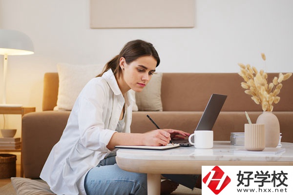 郴州市理工職業(yè)技術(shù)學(xué)校有什么專業(yè)？學(xué)校地址在哪兒？