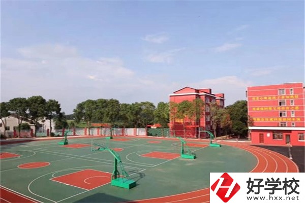 岳陽湘陰縣中山職業(yè)技術(shù)學(xué)校好不好？