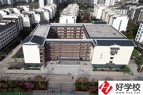 張家界桑植縣有什么中專學校？開設有什么專業(yè)？