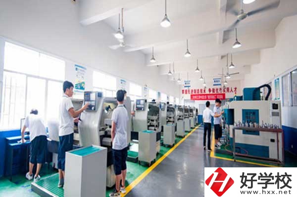 湖南省芷江民族職業(yè)中專學(xué)校有哪些辦學(xué)特色？
